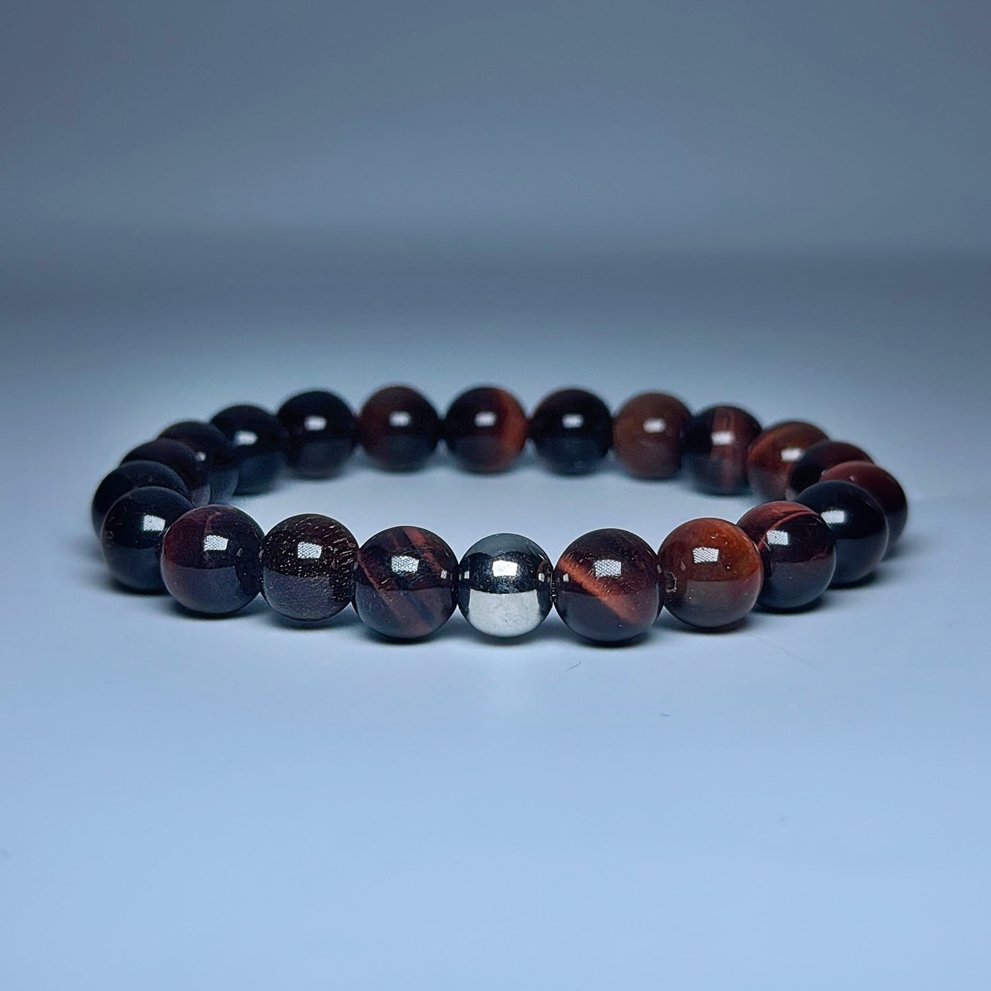 Bracelet œil de taureau de face sur fond blanc