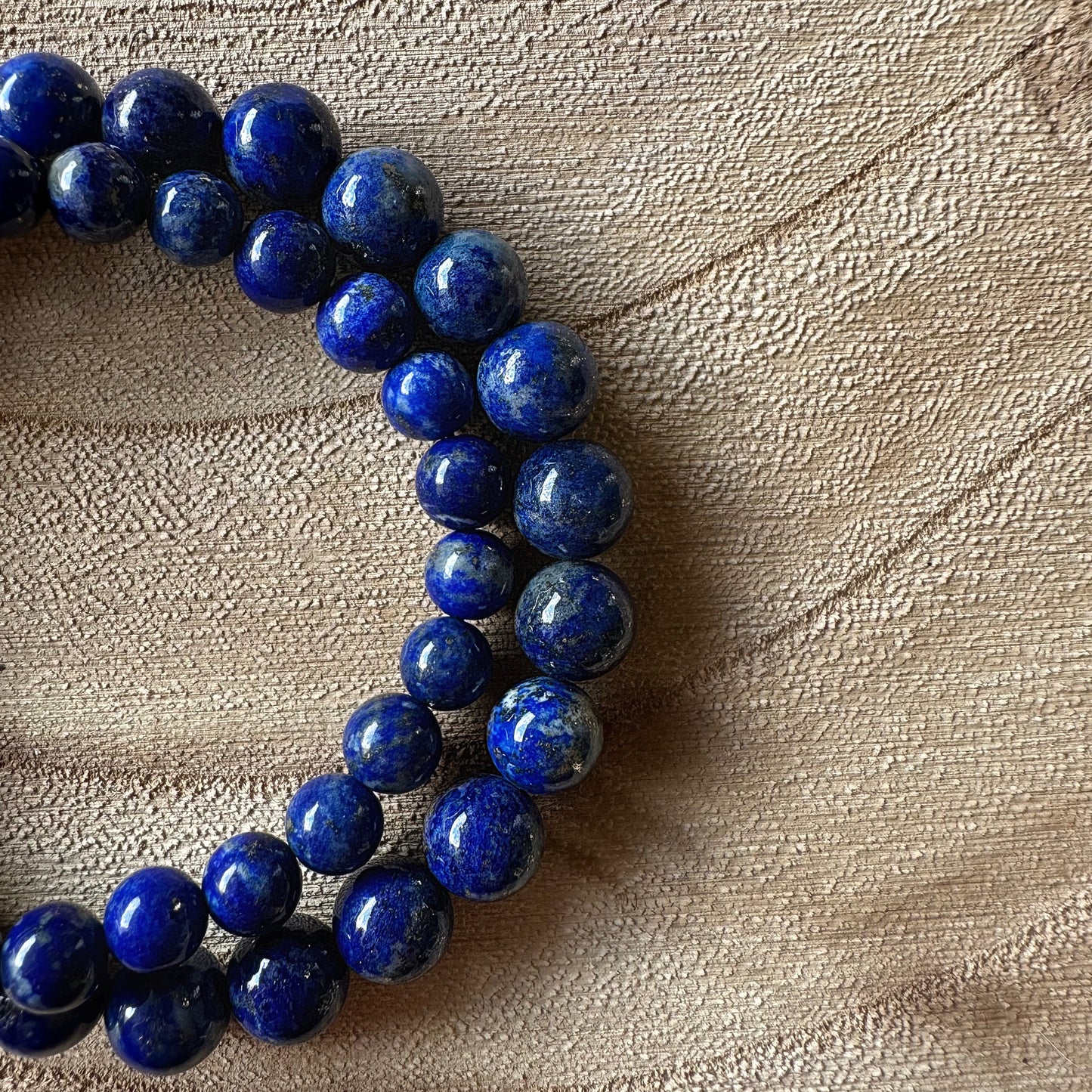 2 bracelets lapis sur bois 
