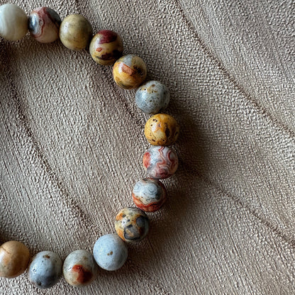 bracelet agate crazy lace sur bois 