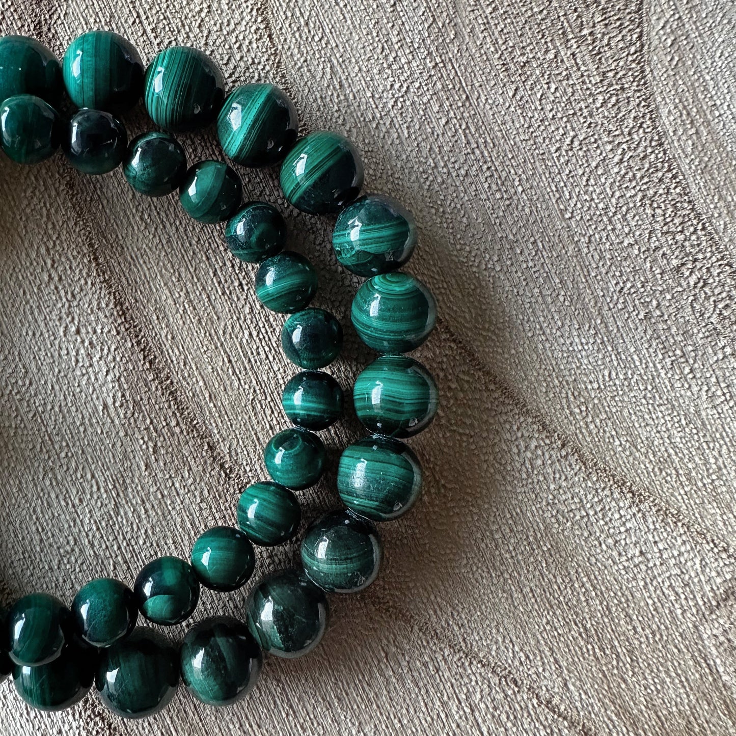 2 bracelets malachite sur bois 