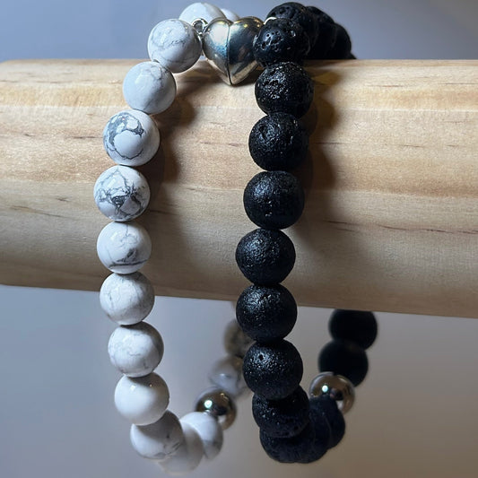 Pack Bracelets Couple Saint-Valentin – Howlite Blanche & Pierre de Lave - Bien être & Lithothérapie